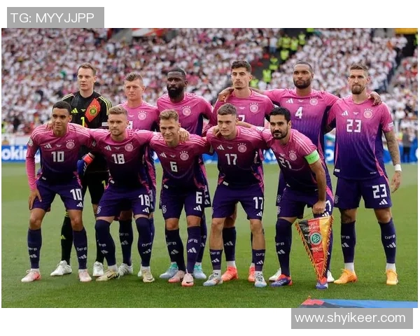 德国队球员足球明星的辉煌历程与成就解析