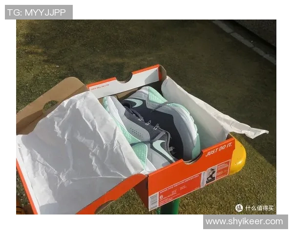 足球明星亲自带货直播揭秘运动装备与时尚潮流的完美结合